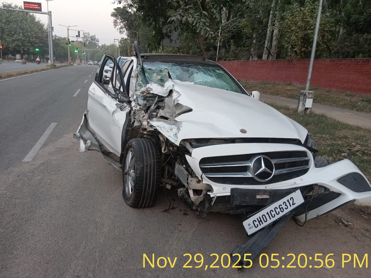 MERCEDES-BENZ C 220 D